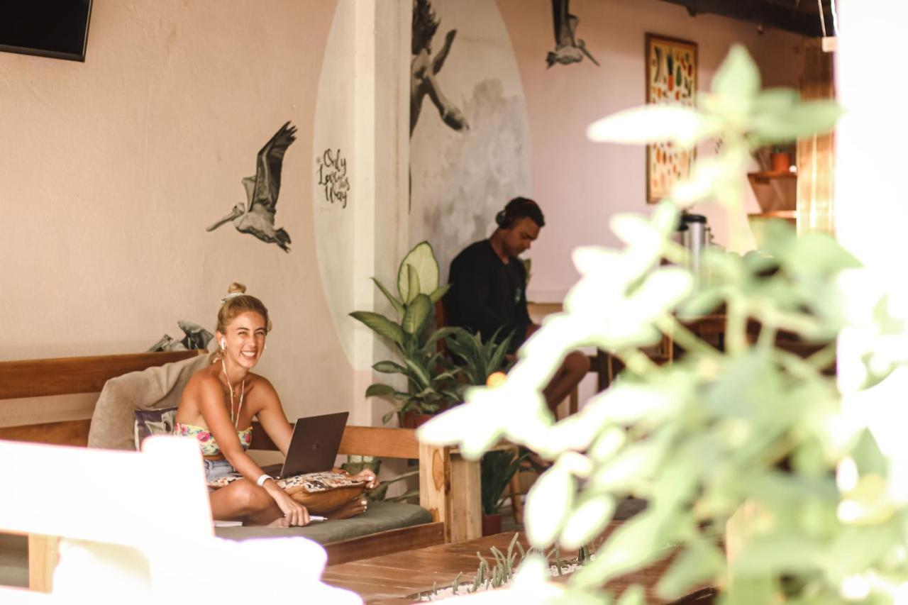 Zeneidas Surf Garden Playa Santa Teresa  Exterior foto